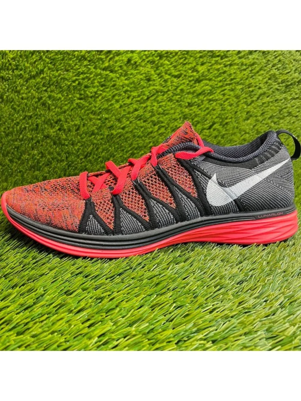 Nike Flyknit Lunar 2 Mens Size 10 Crimson Black Running Training Shoes Sneakers